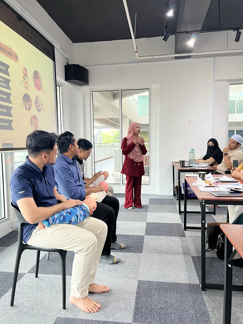 Latihan praktikal bersama peserta
