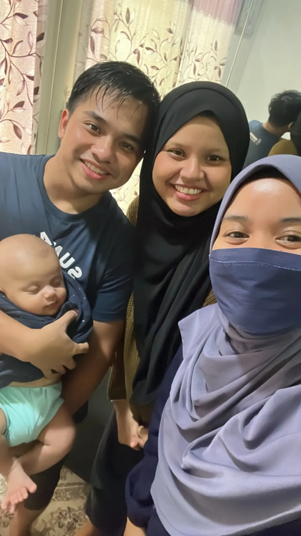 Sokongan bersama ibu dan ayah