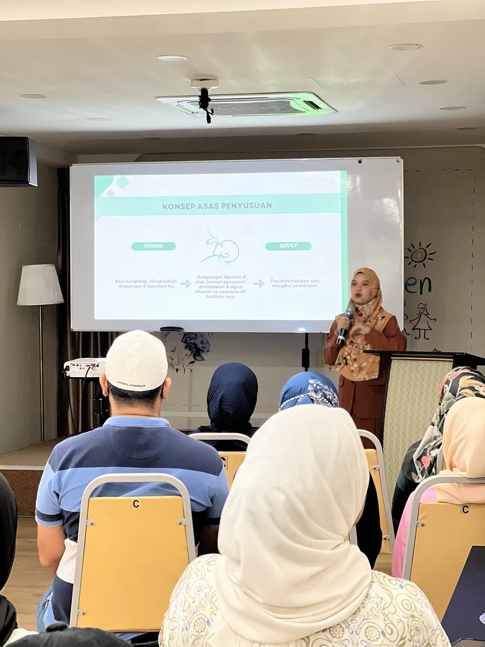Suasana kelas bersama ibu ayah